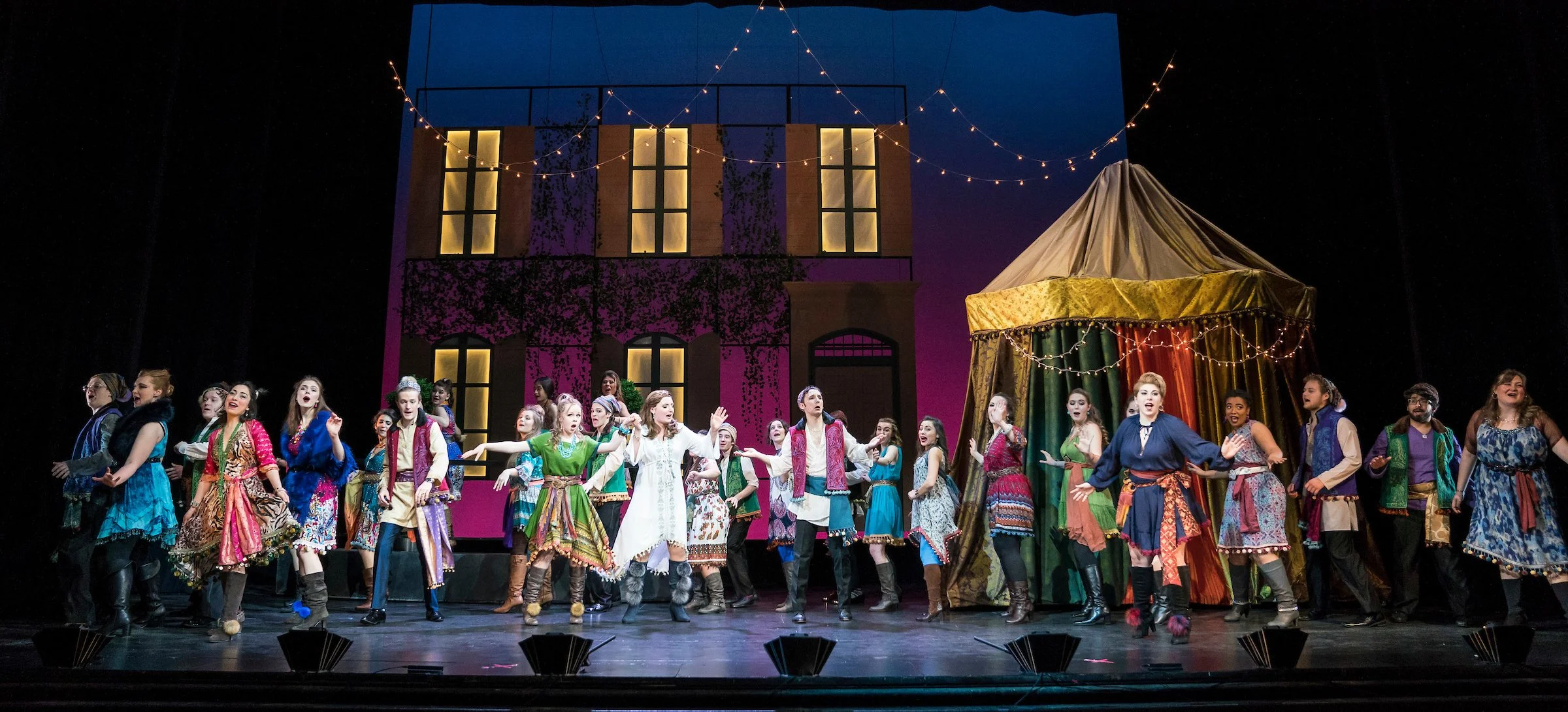 Merry Widow_02.jpg