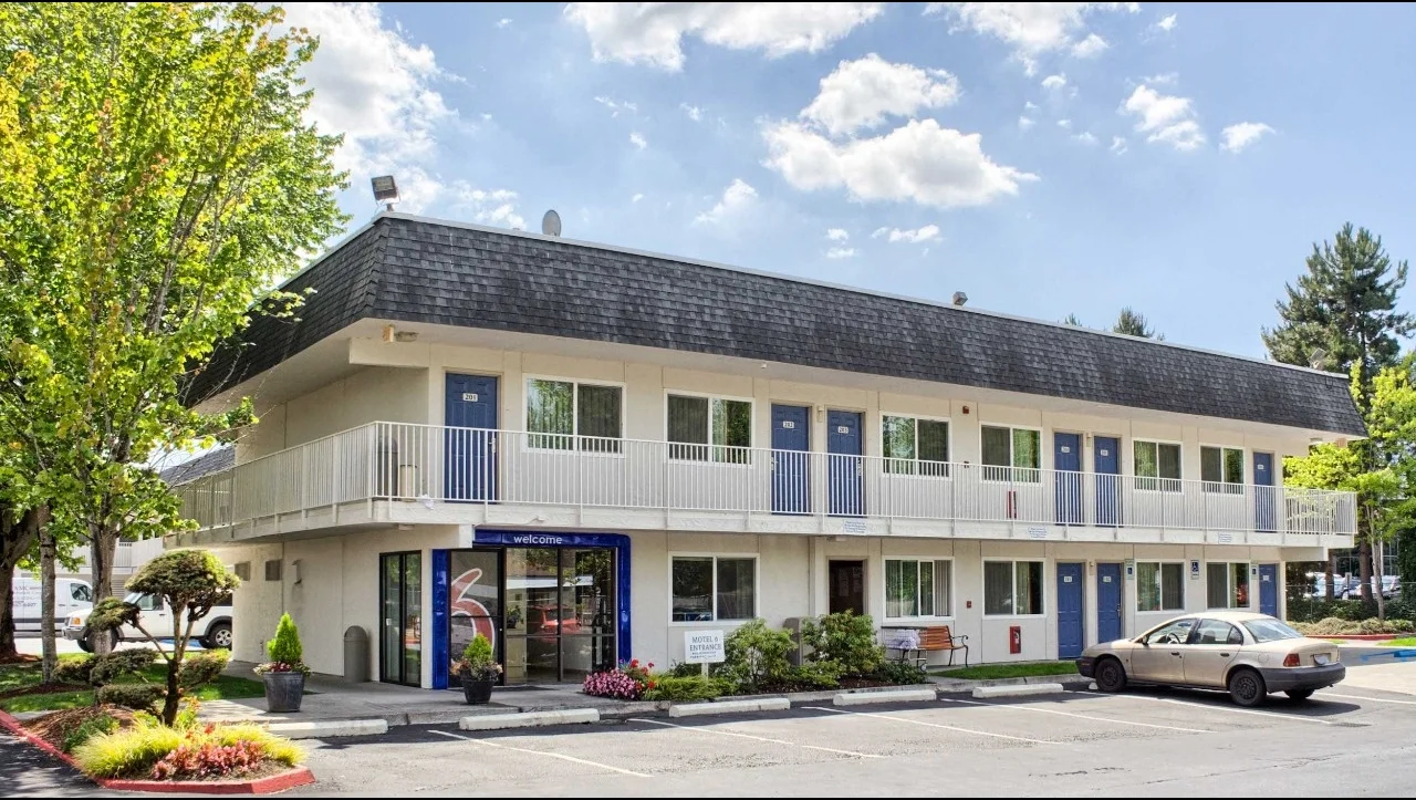 m6_0295_exterior1.jpg