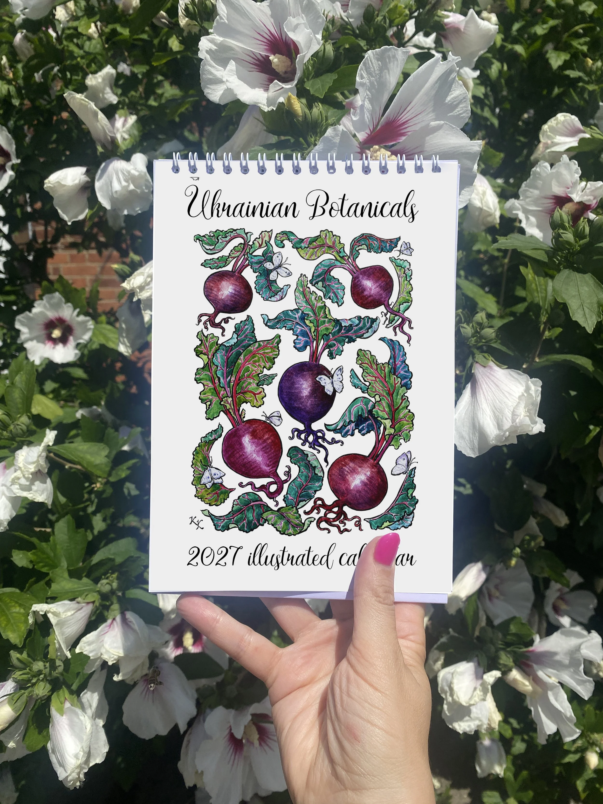 Botanicals_calendar_ inhand.jpg