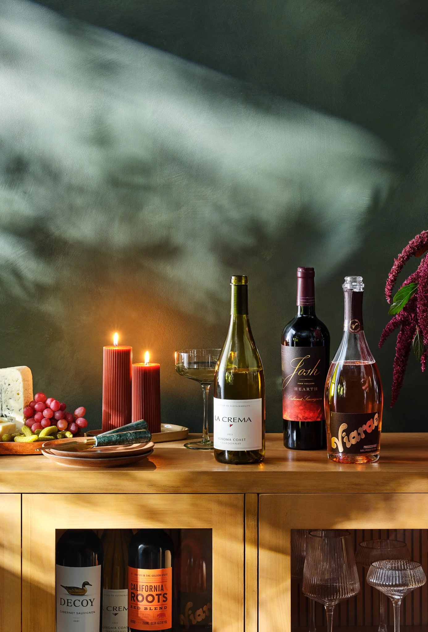 C-002426-01-056_2024_Grocery_11Wk2_WBL_HostessWines_CP_1440x1440.jpeg