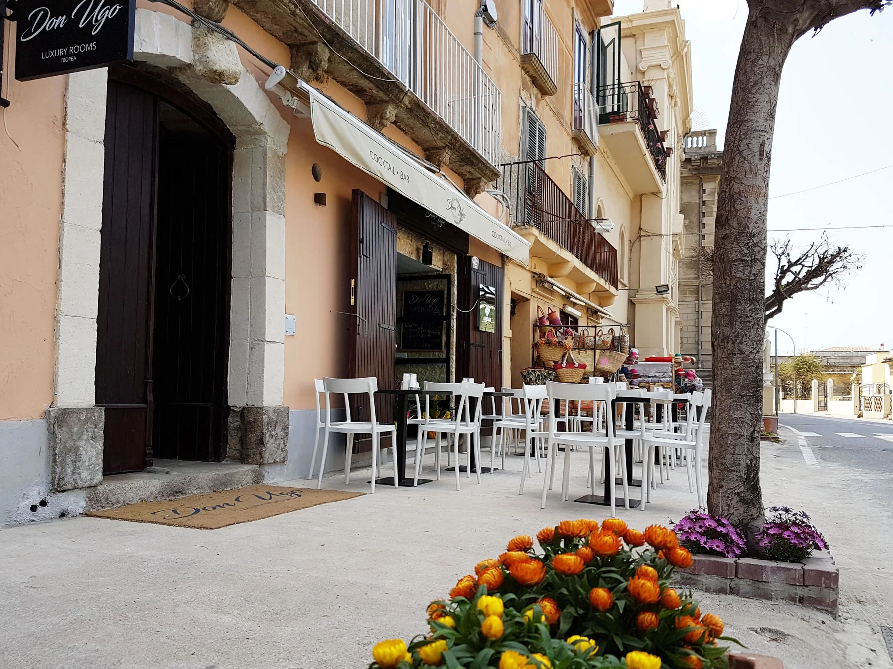 Don-Ugo-ingresso-esterno.jpg