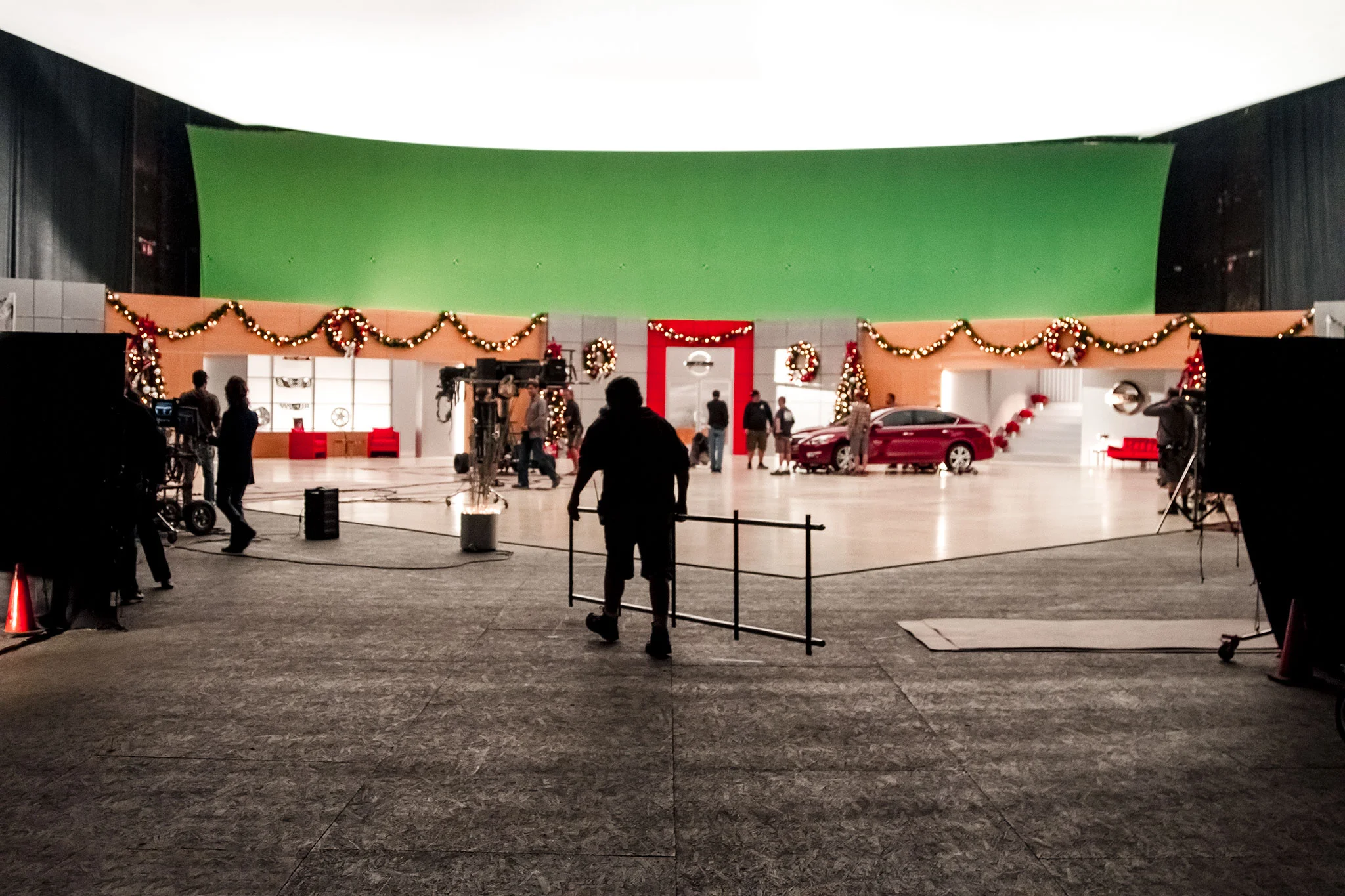“HOLIDAYS” - NISSAN Nissan / Zimmerman / Motion Theory Dir: Brent Jones DP: Amir Mokri