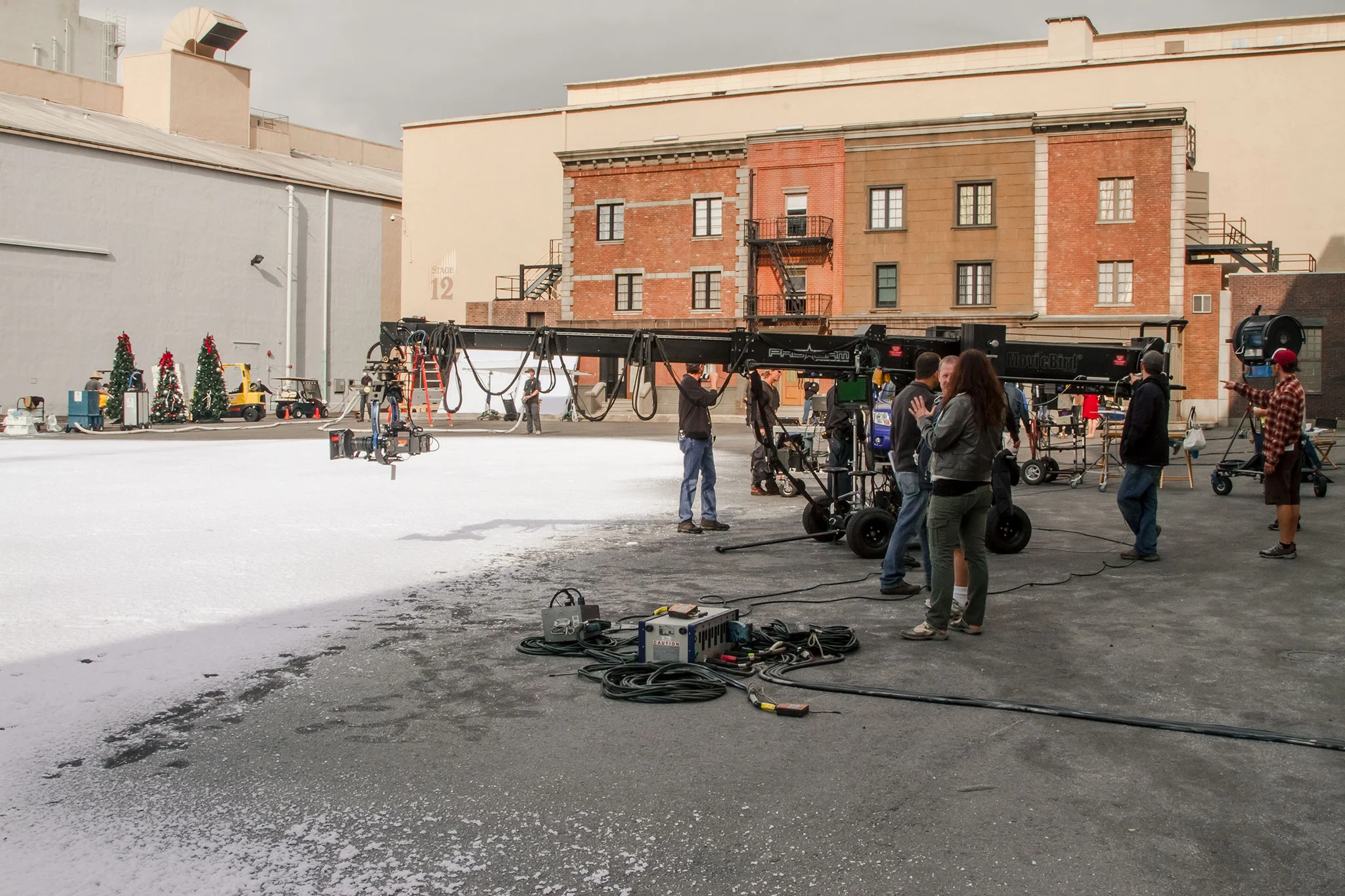 “HOLIDAYS” - NISSAN Nissan / Zimmerman / Motion Theory Dir: Brent Jones DP: Amir Mokri