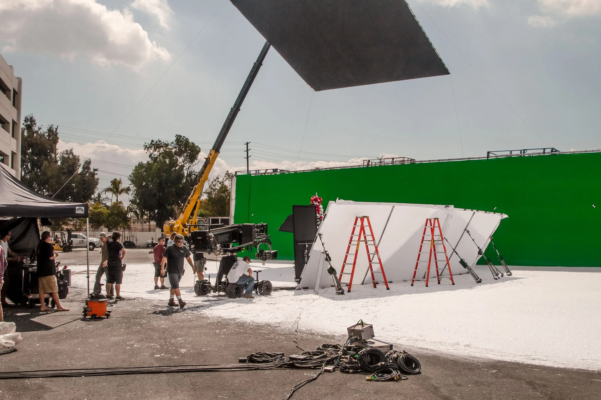 “HOLIDAYS” - NISSAN Nissan / Zimmerman / Motion Theory Dir: Brent Jones DP: Amir Mokri