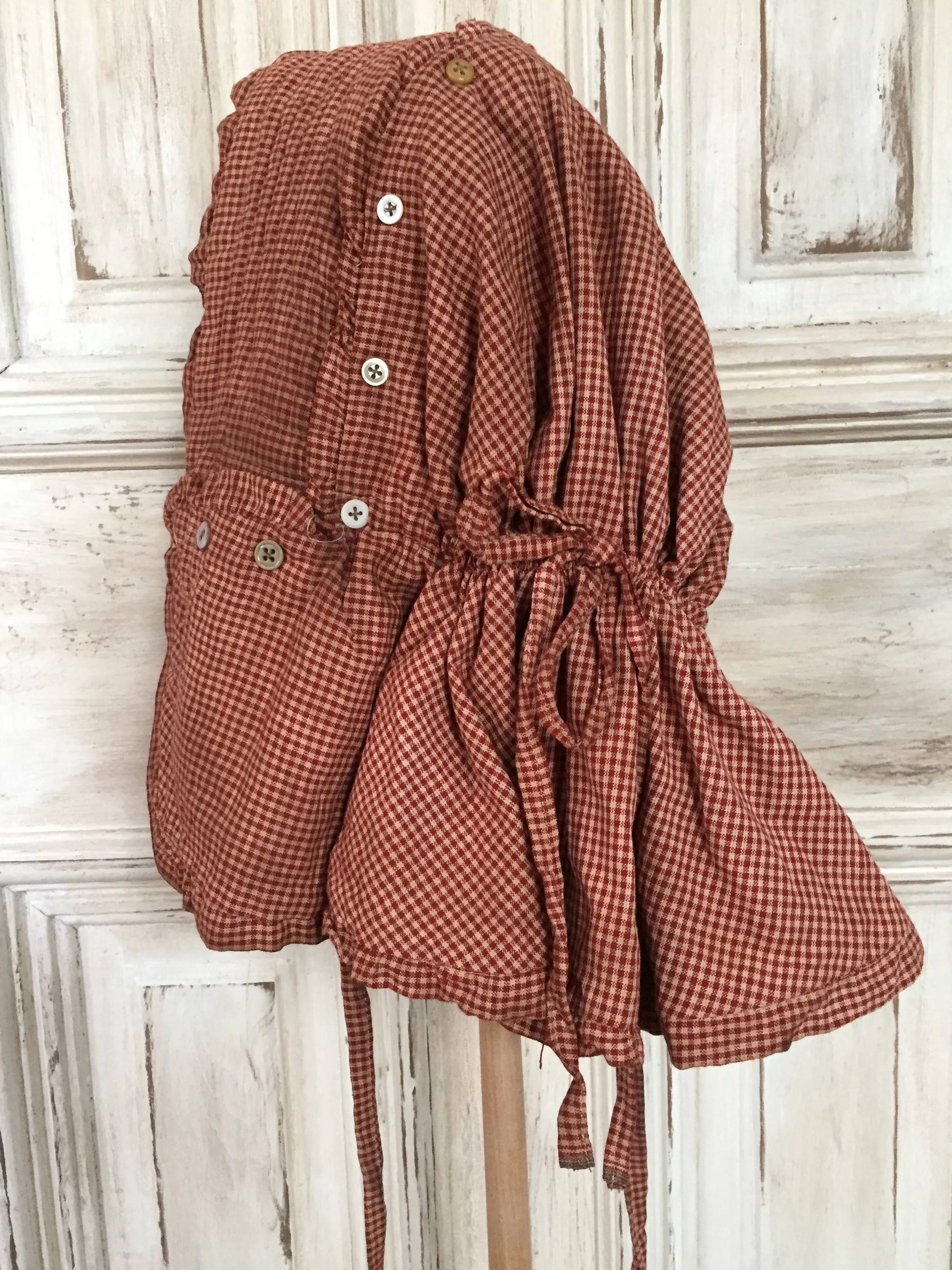 Buttoned Prairie Bonnet