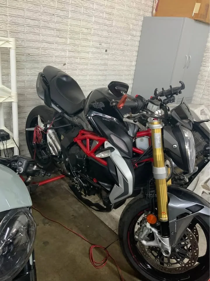MV2.jpg
