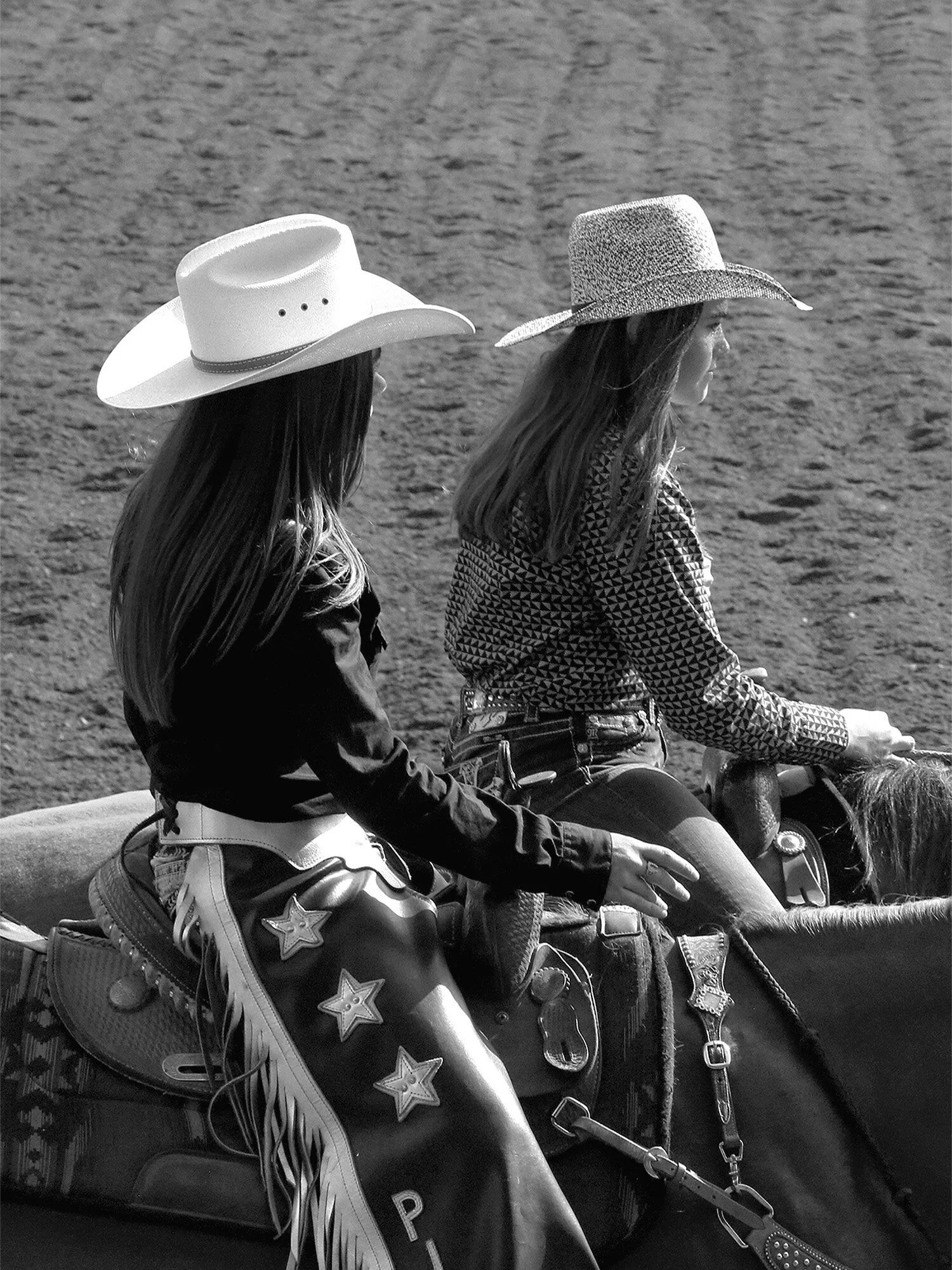 15_AntoniaStoyanovich_pairofcowgirls.jpg