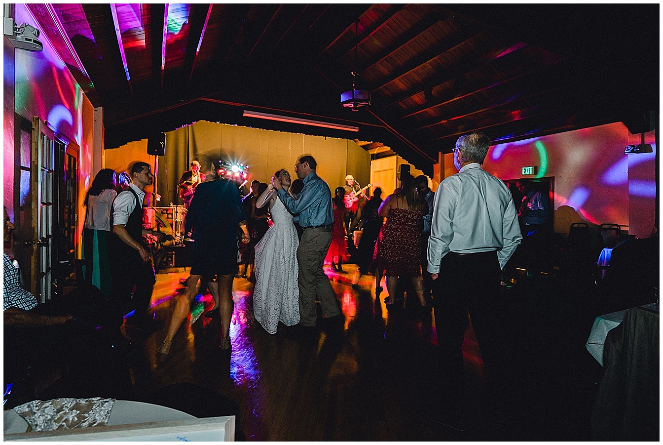 mauiweddingphotographer-mauidestinationwedding_0097.jpg
