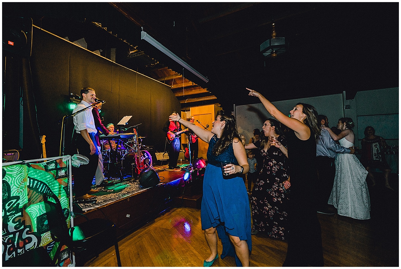 mauiweddingphotographer-mauidestinationwedding_0100.jpg