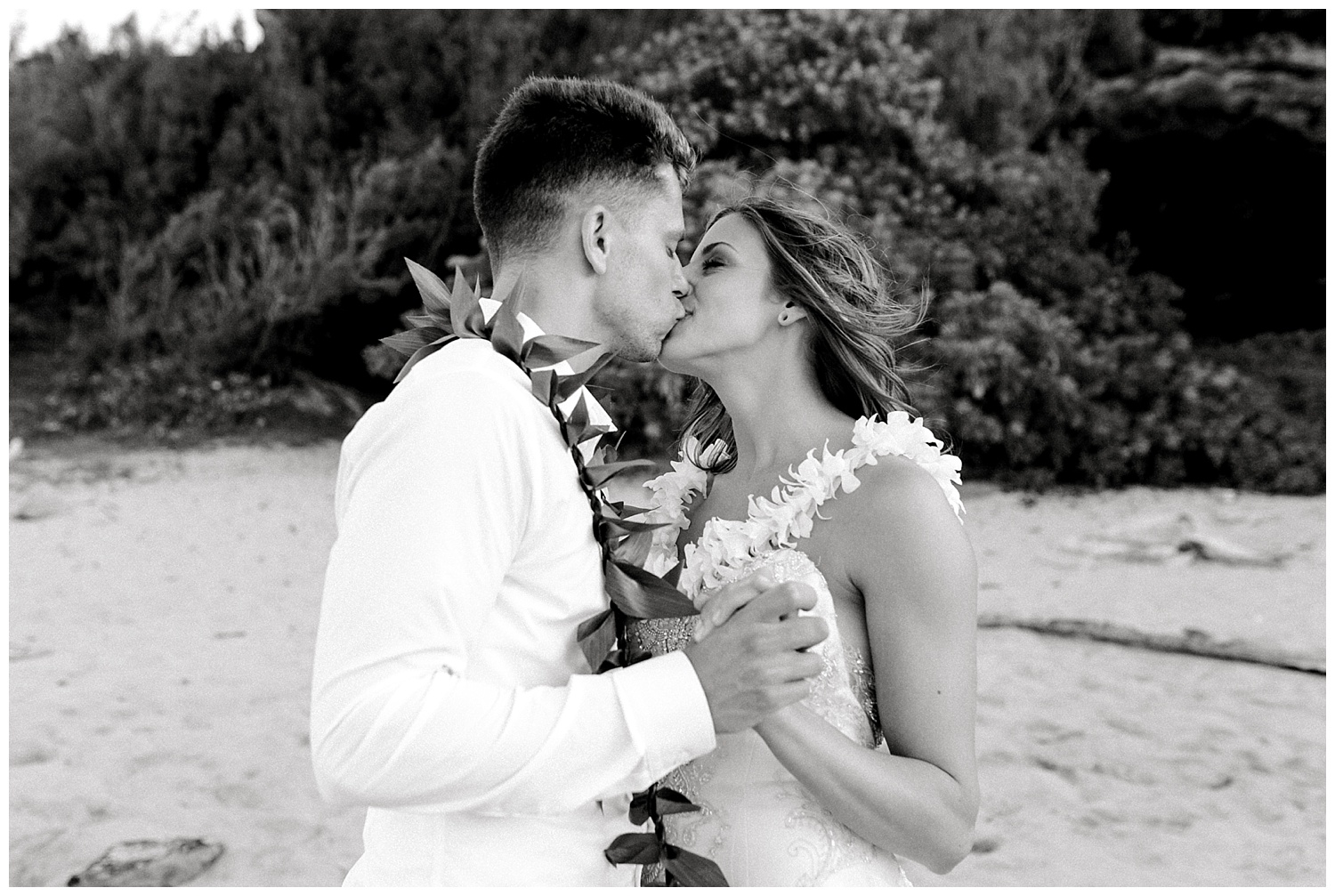 Maui-Elopement-Photography-Ironwoods-Elopement_0143.jpg