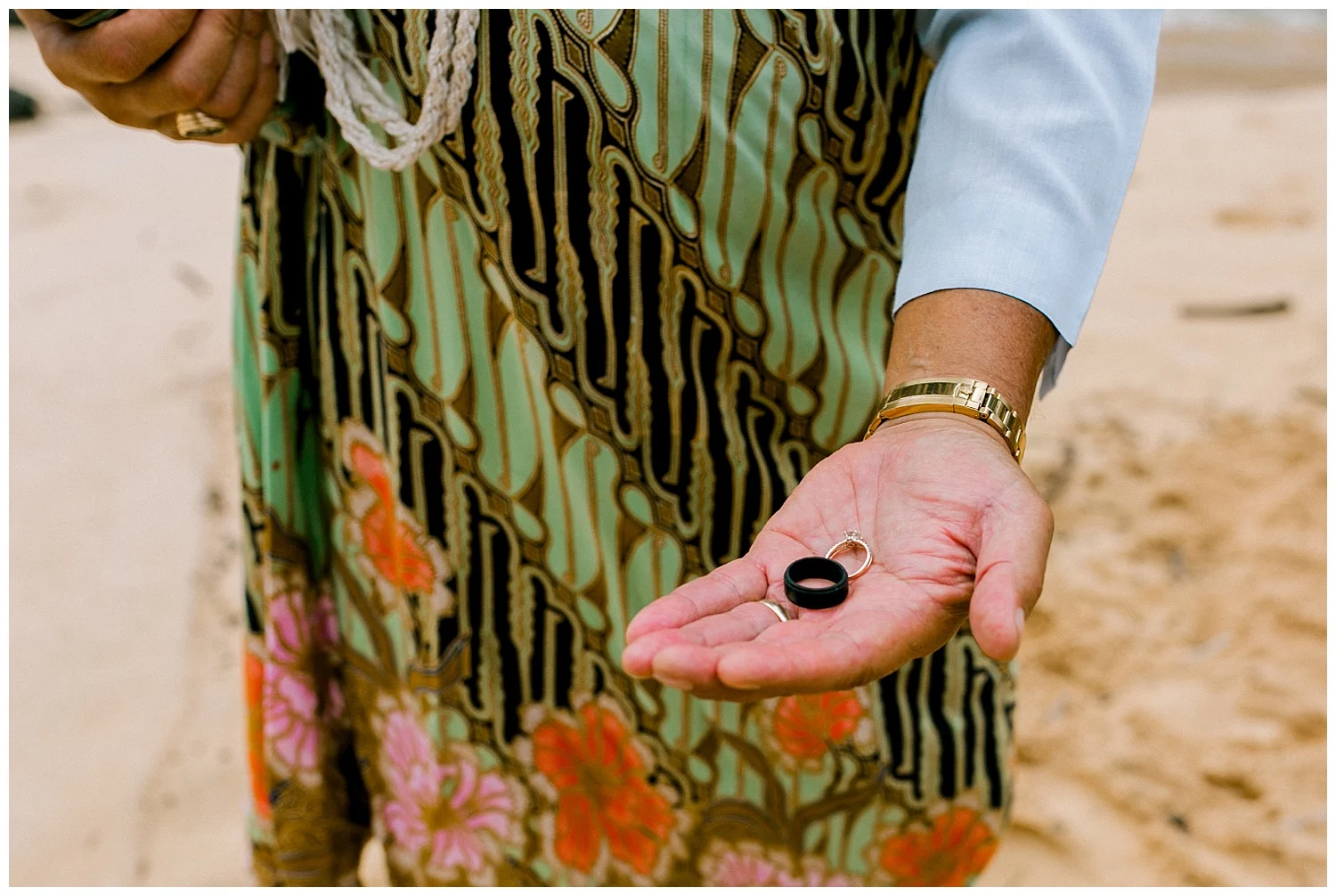 Maui-Elopement-Photography-Paipu-Beach-Maui_0073.jpg
