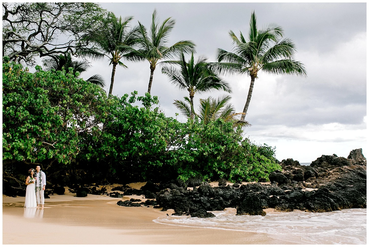 Maui-Elopement-Photography-Paipu-Beach-Maui_0087.jpg