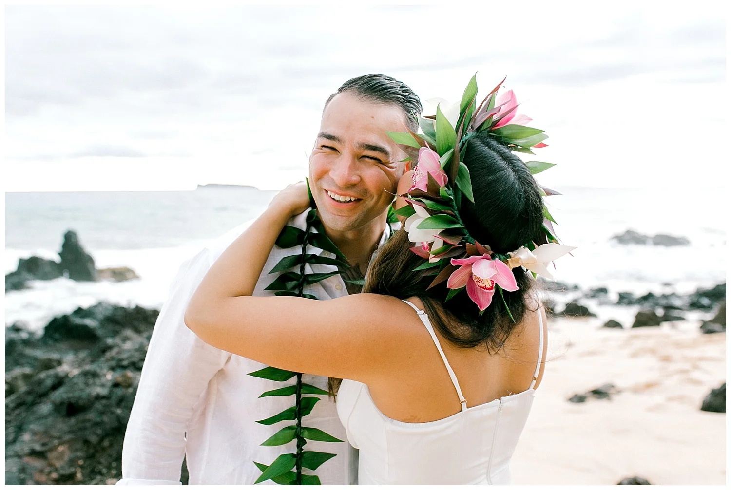 Maui-Elopement-Photography-Paipu-Beach-Maui_0100.jpg