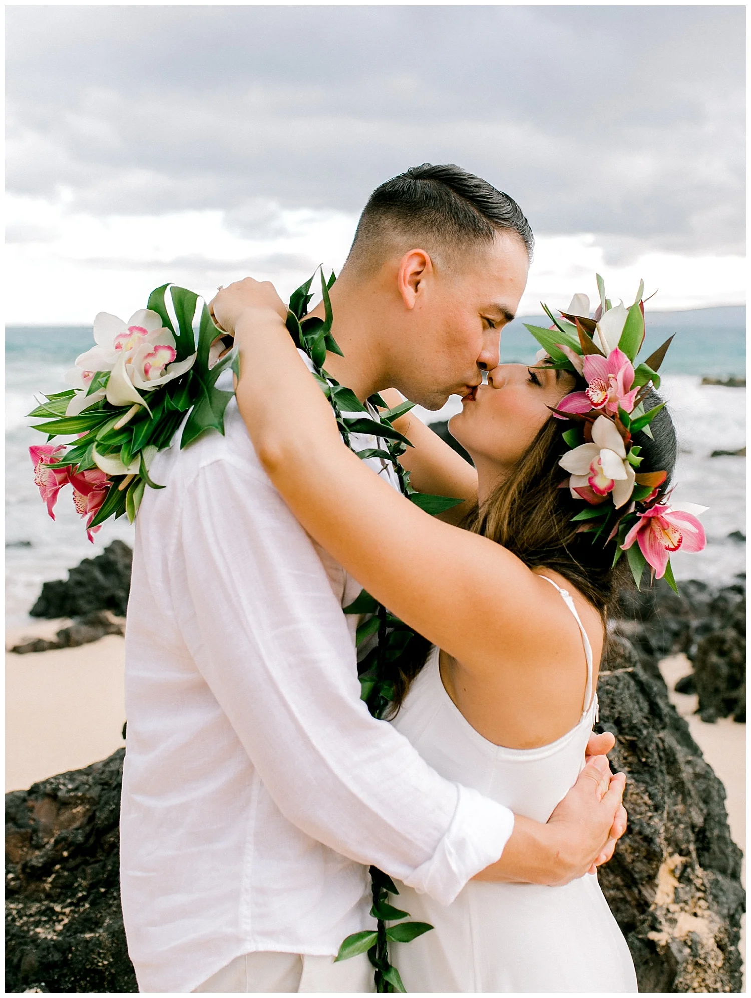 Maui-Elopement-Photography-Paipu-Beach-Maui_0099.jpg