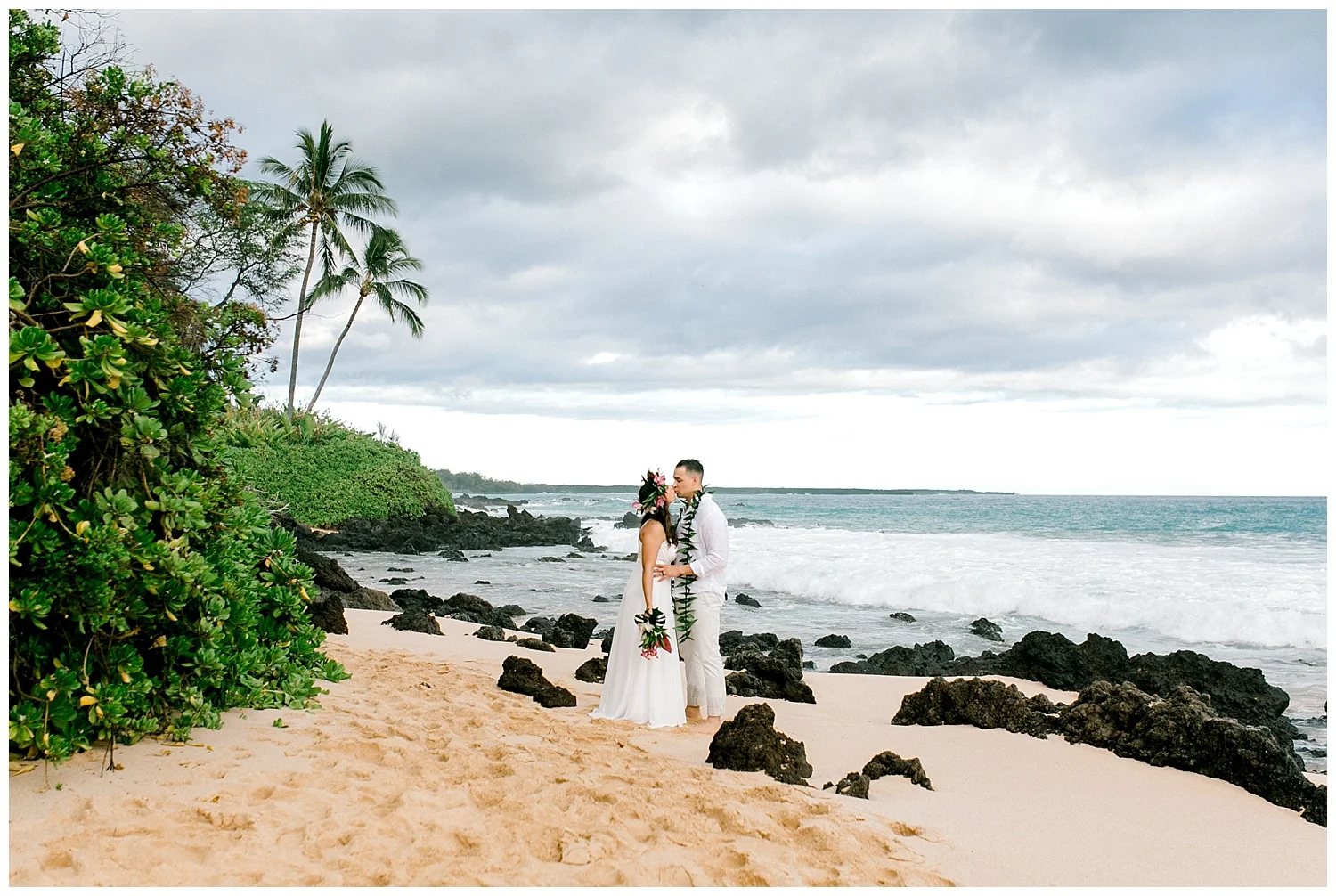 Maui-Elopement-Photography-Paipu-Beach-Maui_0106.jpg