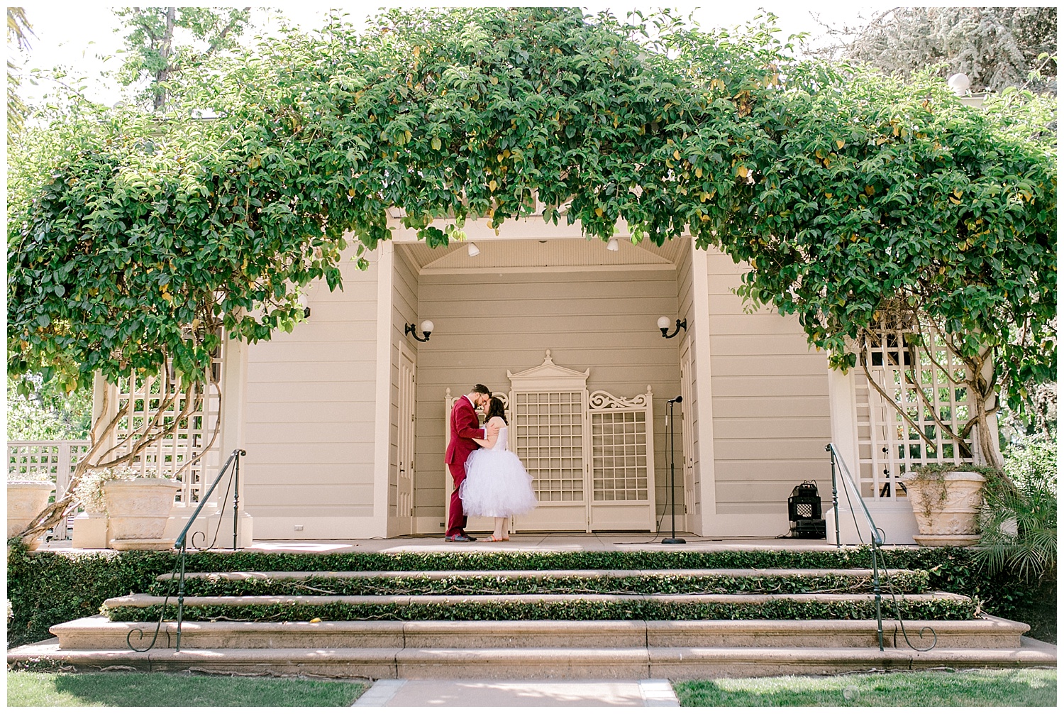 Maui-Wedding-Photographer-Destination-Wedding_0098.jpg