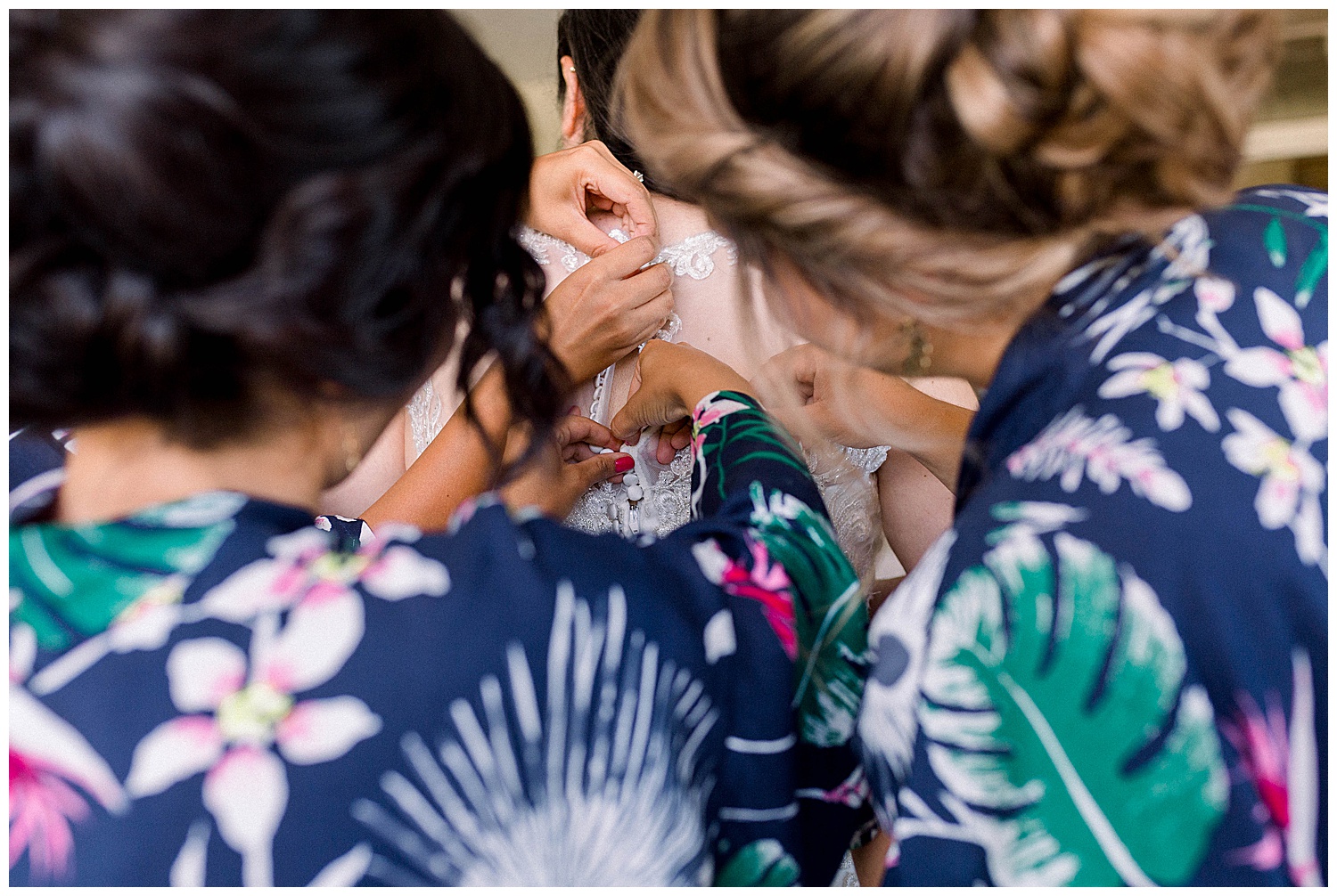 Maui-Wedding-Photography-Getting-Ready_0024.jpg