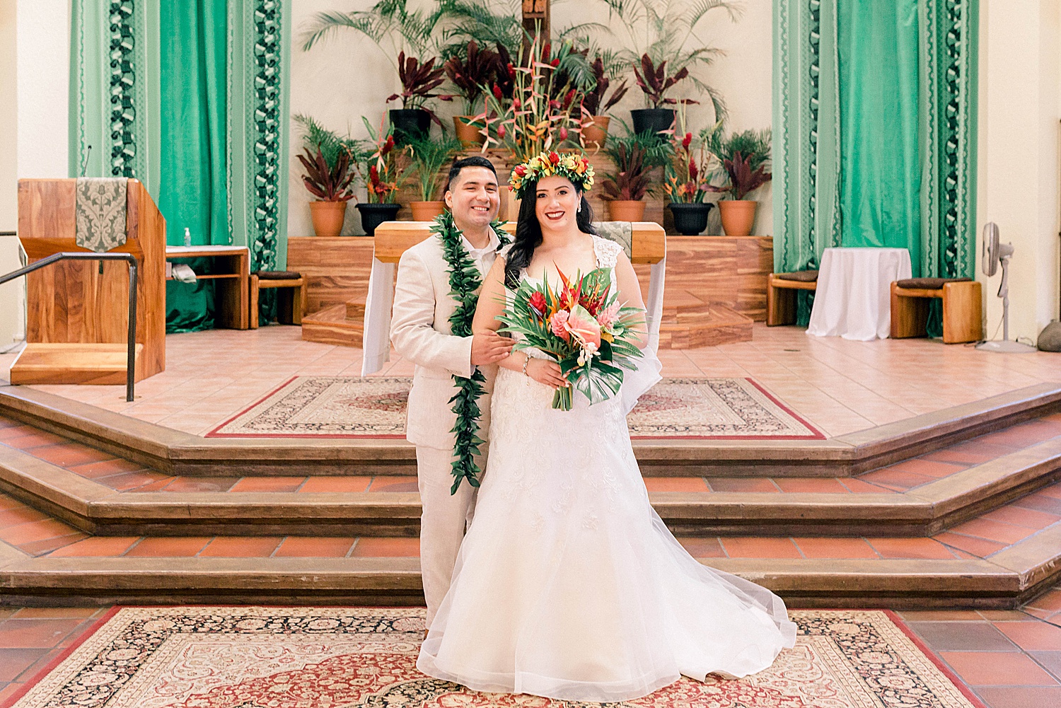 Maui-Wedding-Bride-and-Groom-Portraits-Launiupoko-Beach_0001.jpg