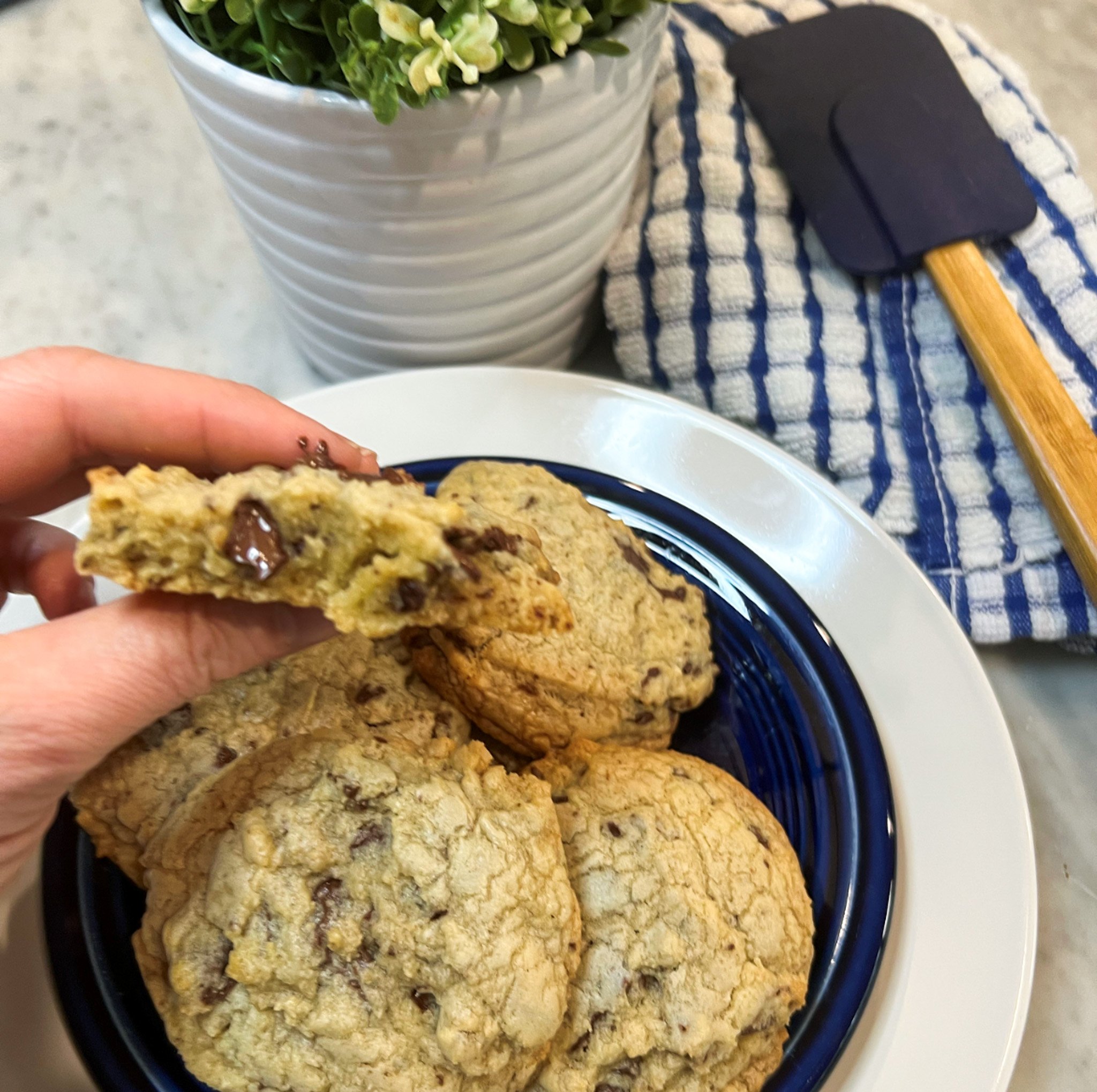 80's chocolate chunk cookies a la mrs fields