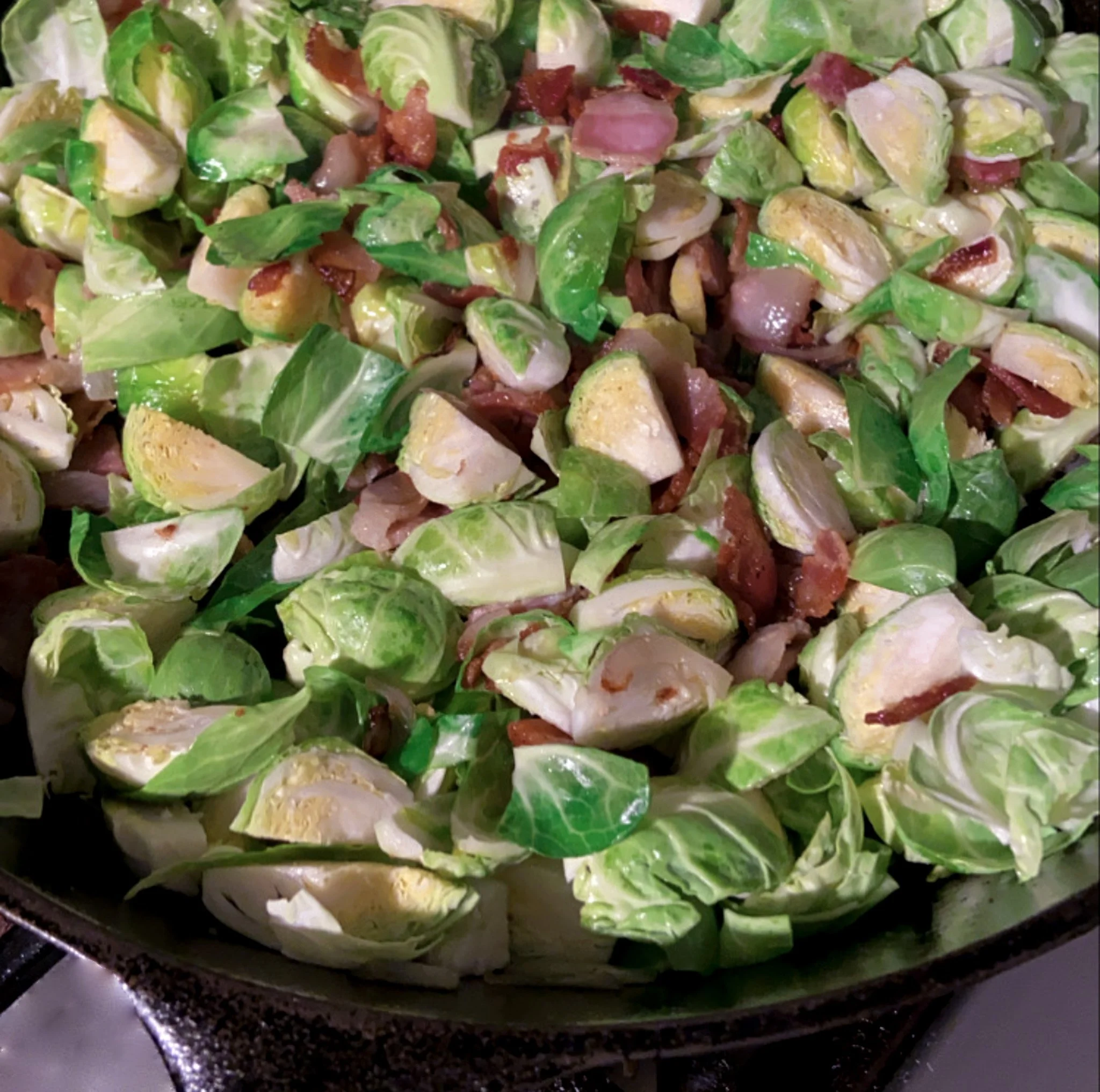 brussel sprouts with apples and bacon
