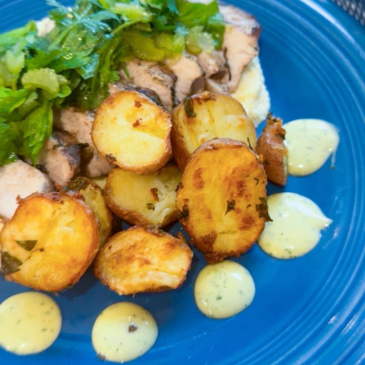 These crispy parm potatoes are packed with all the flavor you want in a side dish, oh and butter... lots of butter.

Ingredients:

16 oz baby red potatoes, halved
1 bunch italian parsley leaves, rough chopped
1/2 c melted butter
1 c freshly grated pa