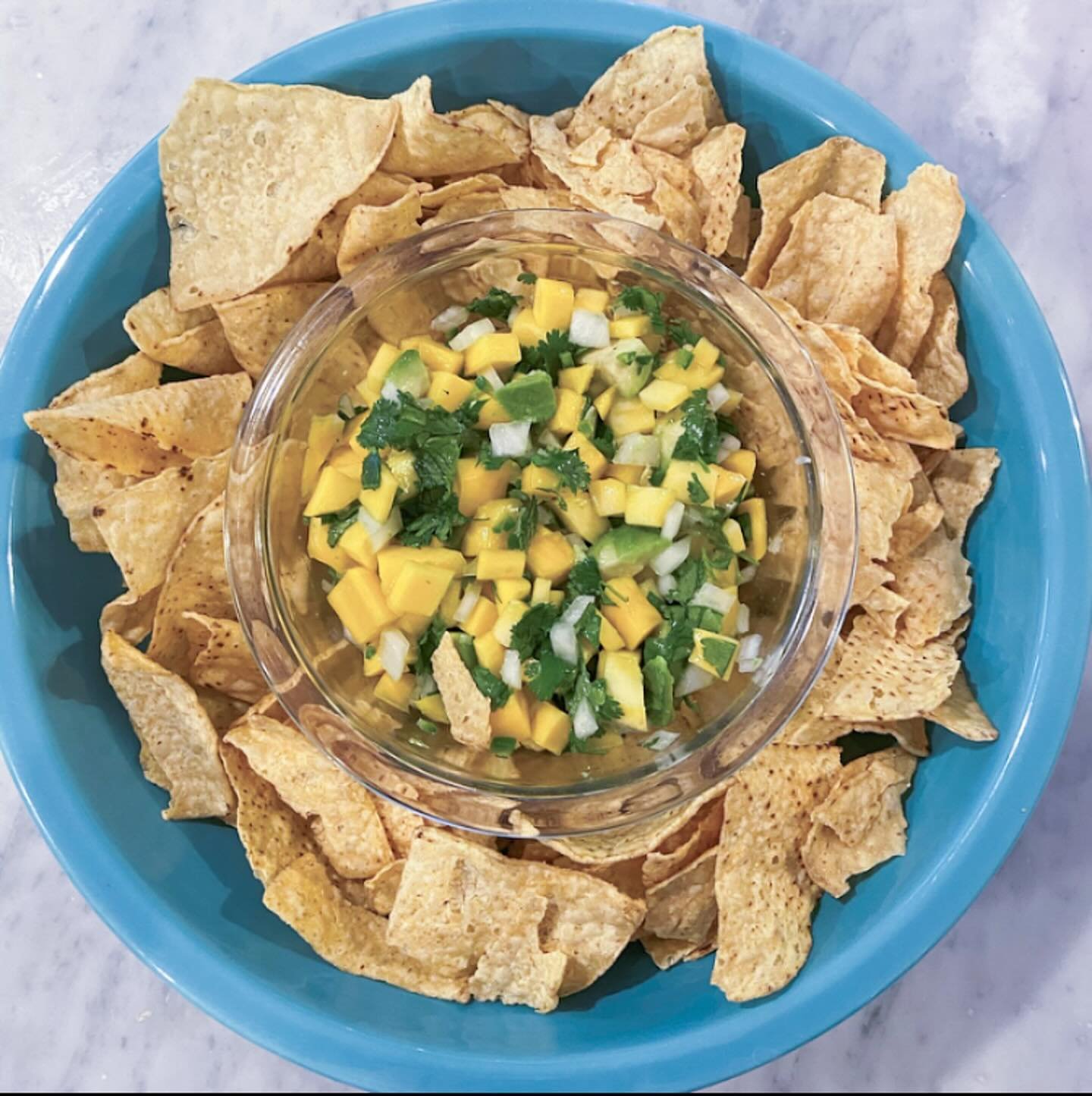Mango salsa- not spicy, but super fresh.

full recipe on lindsayEats.com
link in bio @_lindsayeats_ 

#salsa #tacotuesday #mango #mangosalsa #foodinspo #foodpics #instafood #recipeideas #recipedeveloper #recipeoftheday #allrecipes #lindsayEats #sandi