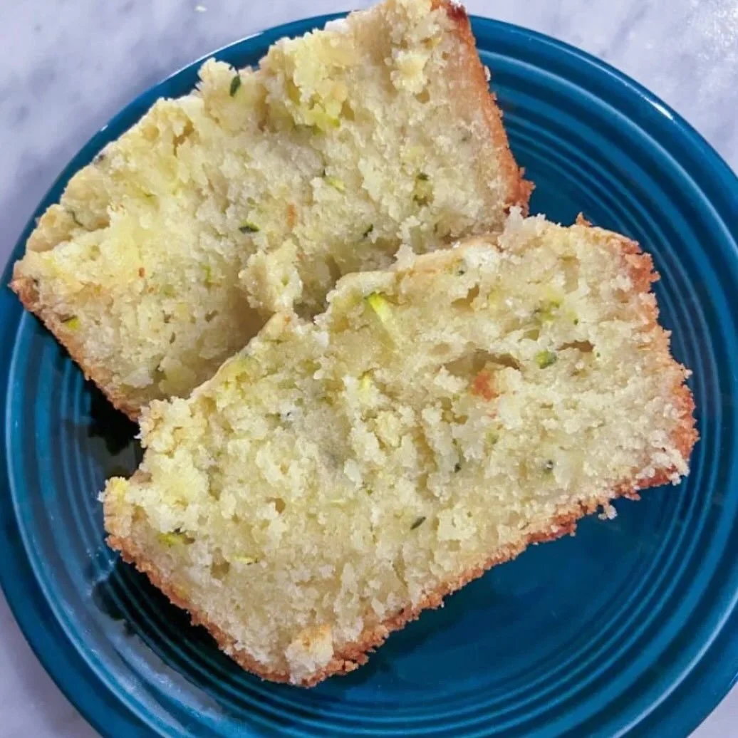 In preparation for tomorrow being national zucchini bread day, I'm looking back at my take on the old Starbucks lemon zucchini muffins with this lemon zucchini bread. The best of both worlds.

full recipe on lindsayEats.com
link in bio @_lindsayeats_
