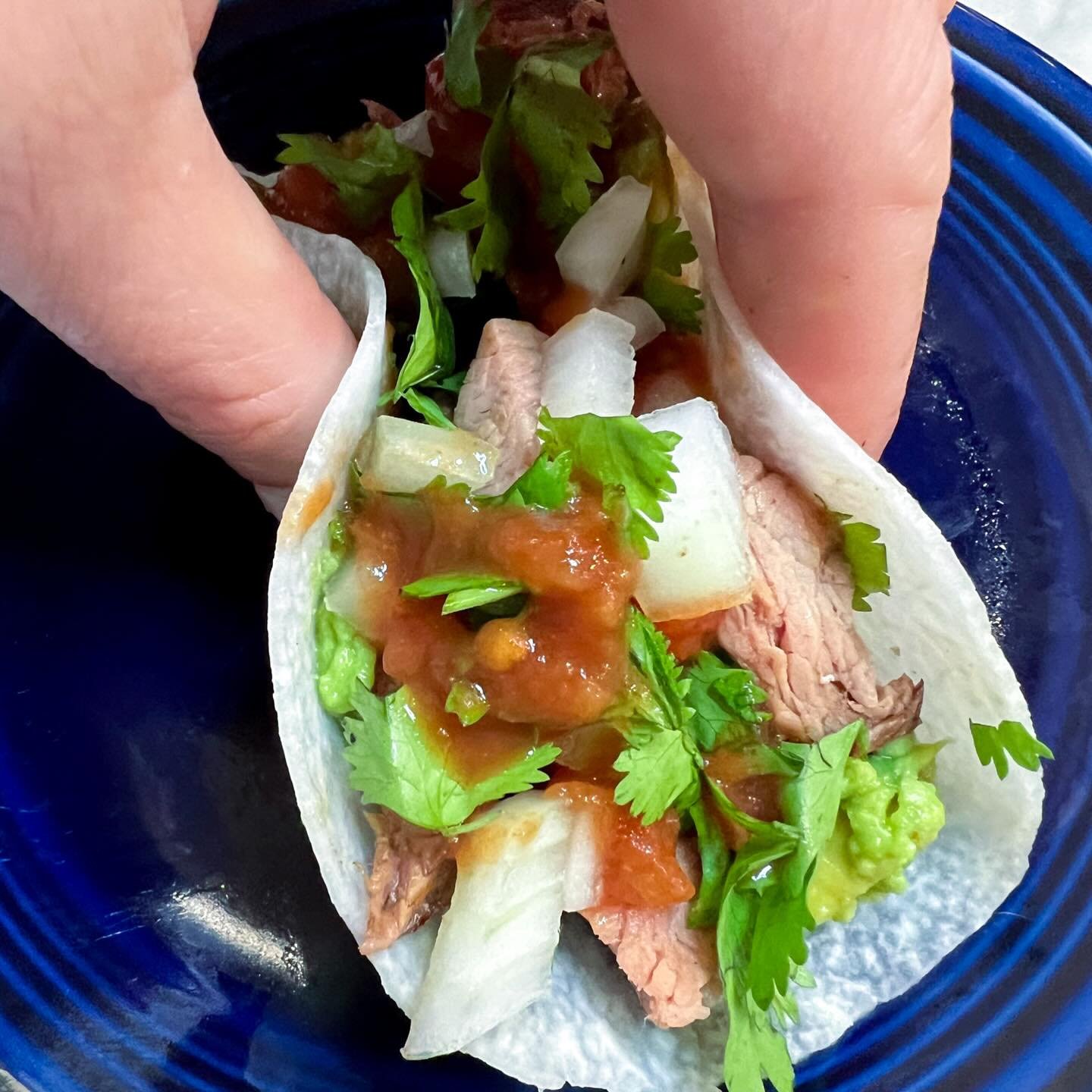 When you turn your michelada marinated flank steak into tacos for cinco de mayo... you better be making this saucy salsa...

Ingredients:

2 T vinegar
2 aneheim peppers, seeds and stems removed, rough chopped
1 t salt
1 clove garlic
1/2 t white peppe