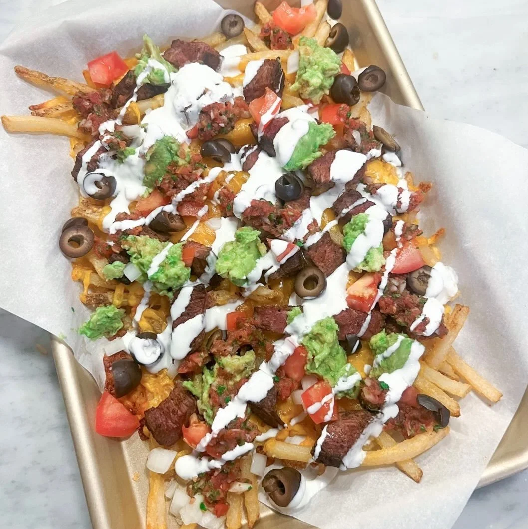 Carne asada fries? Is there any other acceptable answer than "yes please!"?

full recipe on lindsayEats.com
link in bio @_lindsayeats_ 

#tacotuesday #carneasada #fries #carneasadafries #lindsayEats