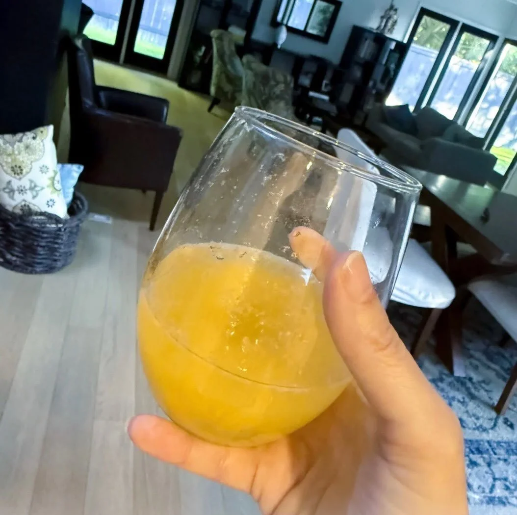May I present The Notorious P.O.G.G aka my new favorite cocktail obsession...

full recipe on lindsayEats.com
link in bio @_lindsayeats_ 

#cocktail #drinks #cheers #fiveoclocksomewhere #lindsayEats