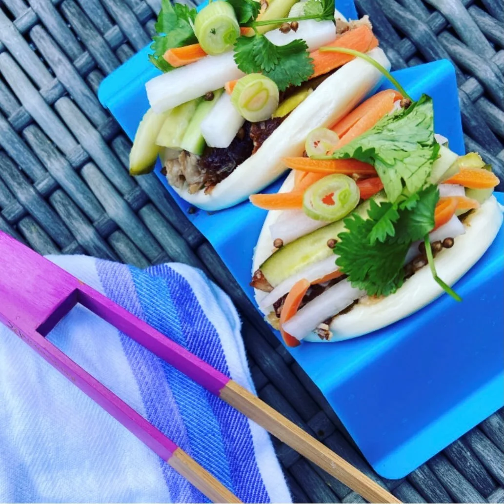 Pork belly bao buns with pickled veg... kinda the only "taco" I'm in the mood for 

full recipe on lindsayEats.com
link in bio @_lindsayeats_ 

#bao #porkbelly #pickled #porkbellybao #lindsayEats