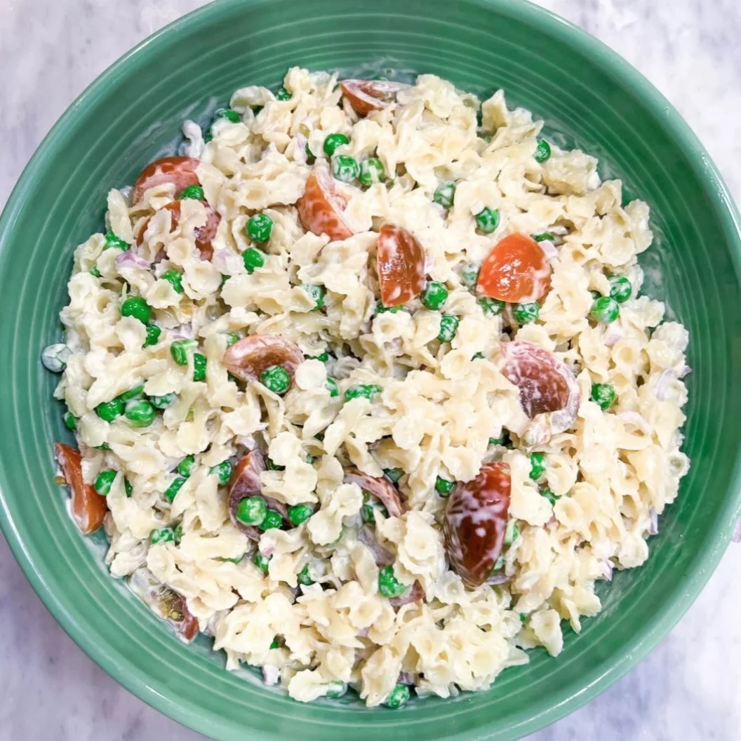 Pulling into the weekend with this honey dijon pasta salad... perfect for tailgating

full recipe on lindsayEats.com
link in bio @_lindsayeats_ 

#pasta #pastasalad #salad #footballfood #lindsayEats