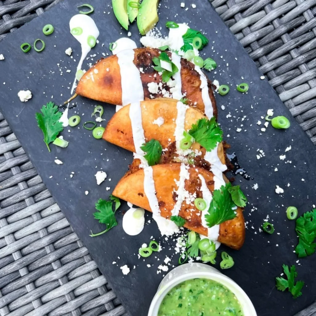 The original; as sent to @ediblesdmag 

It's a taco worth trying, if I do say so myself.

full recipe on lindsayEats.com
link in bio @_lindsayeats_ 

#mashedpotato #taco #potatotacos #tacotuesday #lindsayEats