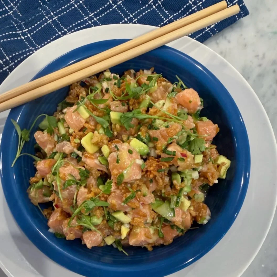 Salmon tartare with crispy rice...

it's your new favorite app (and mine)

full recipe on lindsayEats.com
link in bio @_lindsayeats_ 

#salmon #tartare #salmontartare #appetizers #lindsayEats