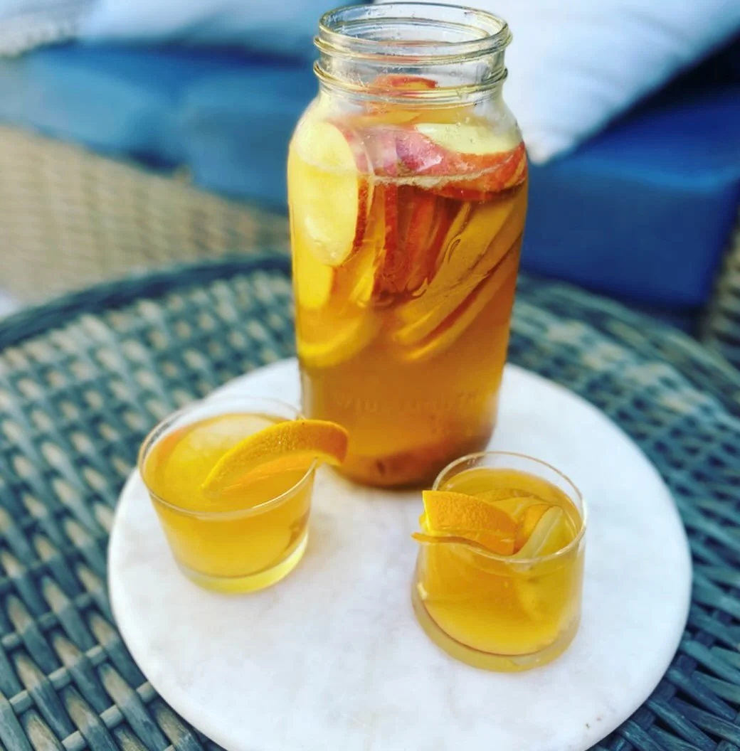 Apple cinnamon sangria... I would imagine it pairs perfectly with trick or treating... just sayin'

full recipe on lindsayEats.com
link in bio @_lindsayeats_ 

#sangria #apple #halloween #cinnamon #lindsayEats
