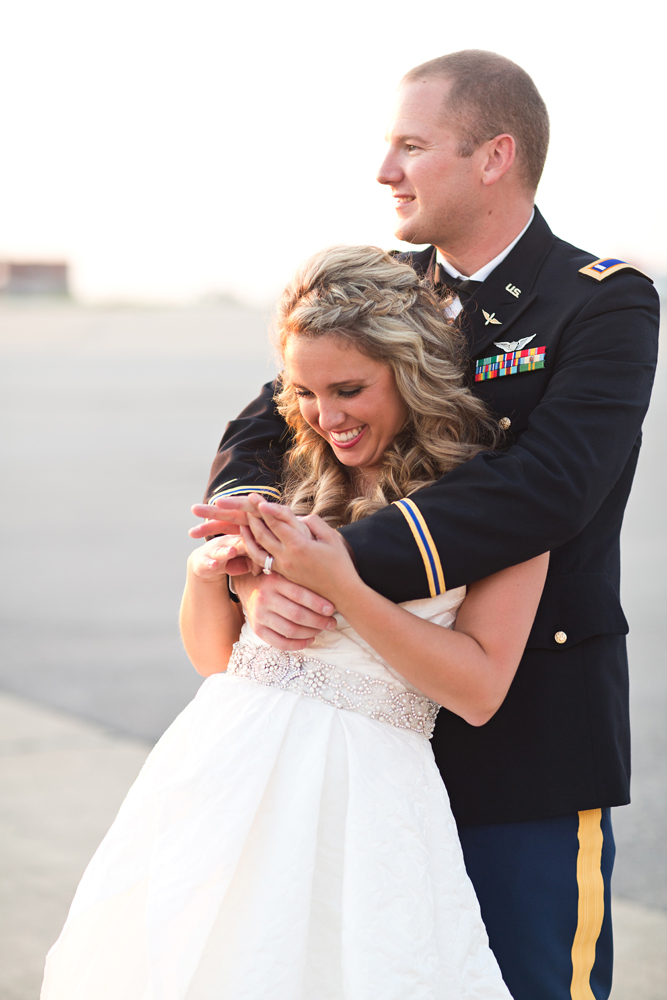 classic_wedding_photographer_joyful.jpg