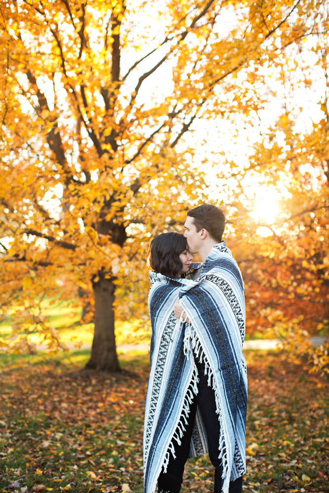fall_engagement_session_louisville.jpg