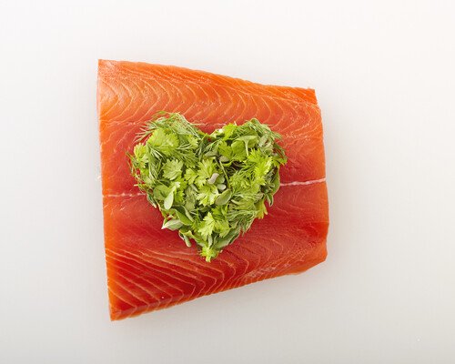 201906_salmon fillets herb heart_tif-preview.jpg