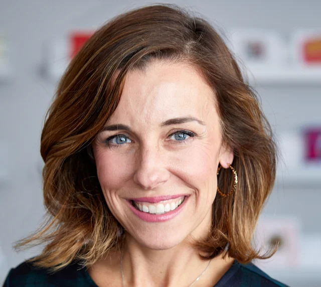 Paper Dreams: An Entrepreneur Who Helps People Cherish Life’s Milestones