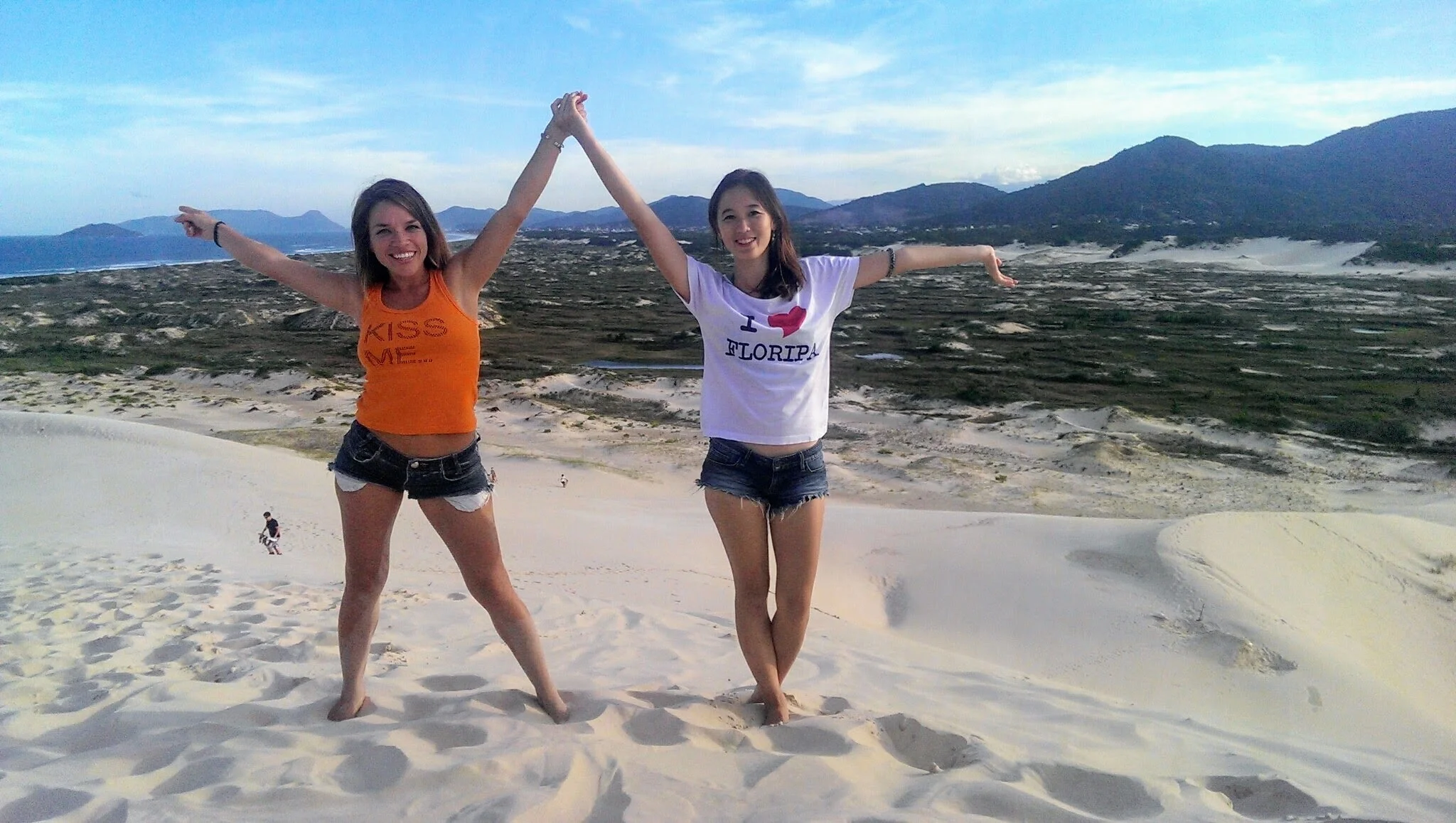 Dunas da Joaquina Posing with my I love floripa shirt