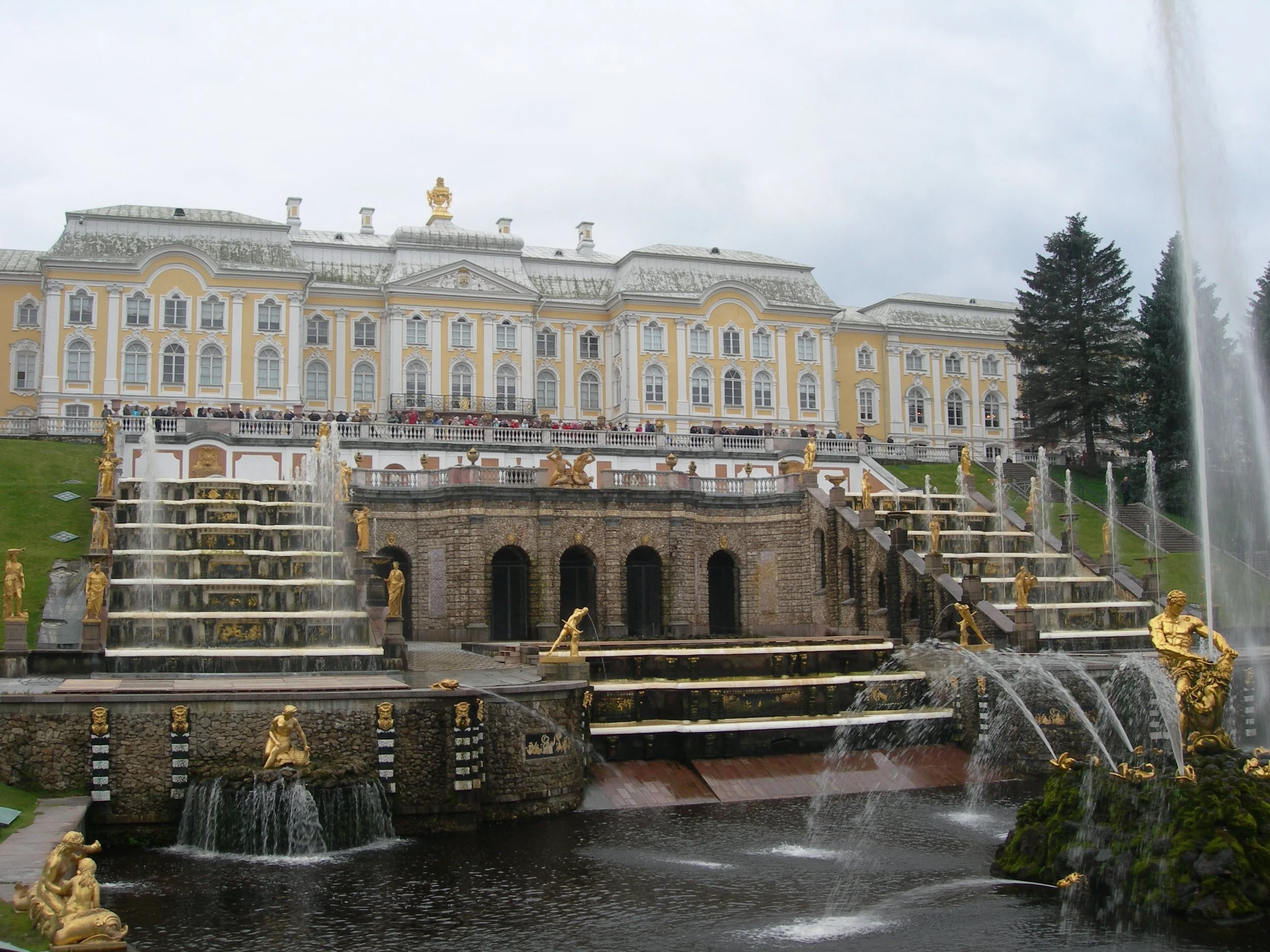 Peterhof.jpg