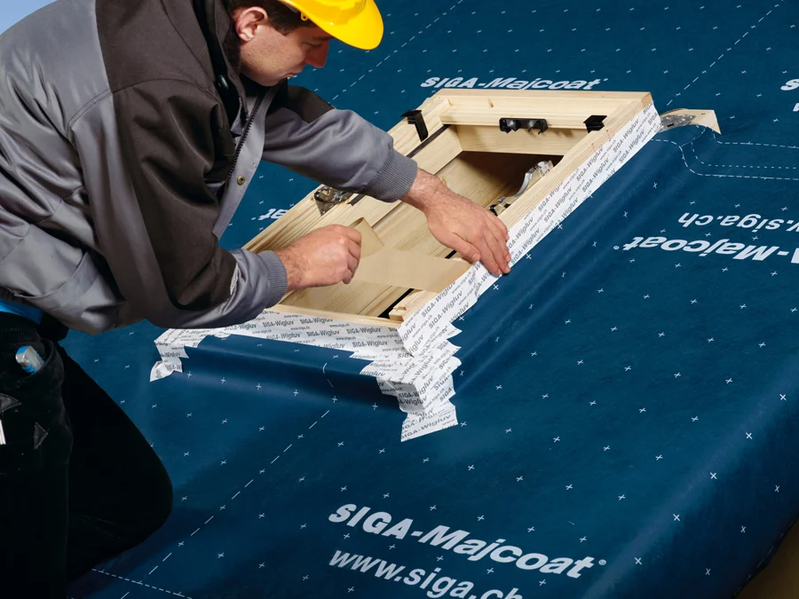 SIGA exterior 3 - skylight 2.jpg