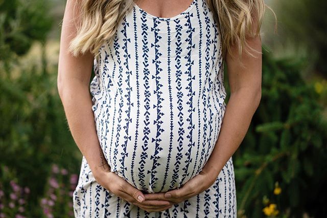 The little guy who called this belly home for exactly 9 months made his way into the world yesterday!  Happy 1 day birthday, Bryzton Bamforth!! 💙
.
.
.
.
.
.
.
#stevieferreiraphotography #maternitystyle #maternityphotography #mountains #lifestyle #d