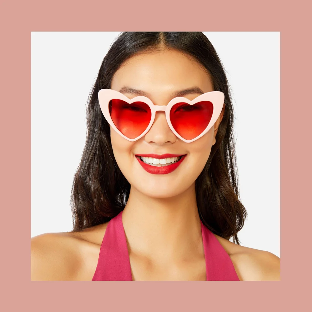 2018.10.09_oculos_-heart-shaped-eyes.jpg