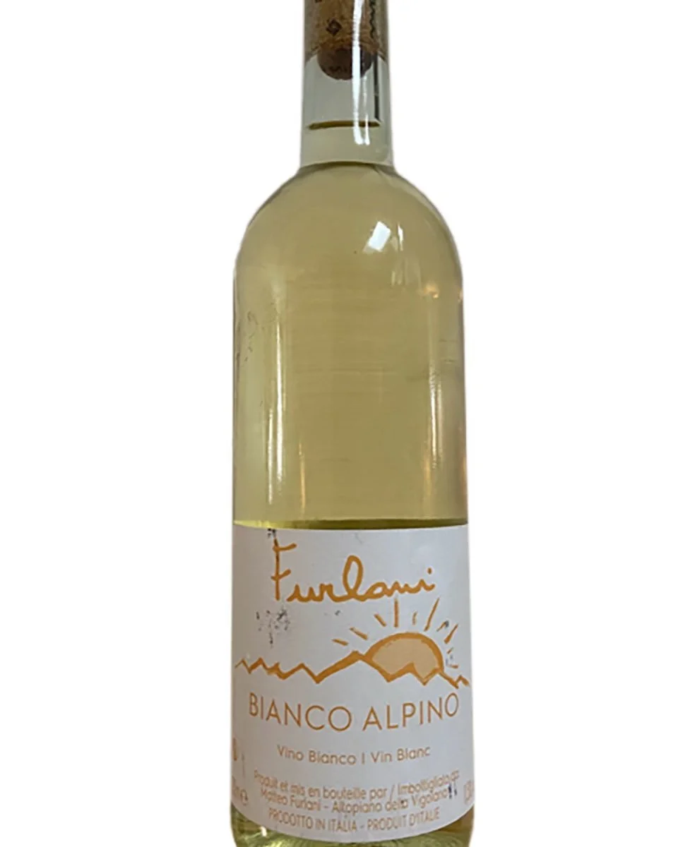 Salut amateur de vin blanc nature ! Je suis le Altobianco Bianco de @cantinafurlani et je serai en dégustation au #printempsdézippé les 29-30 et 31 mars 2025. Encore mieux, je serai vendu à la bouteille! 
Tu viendras ? 😊