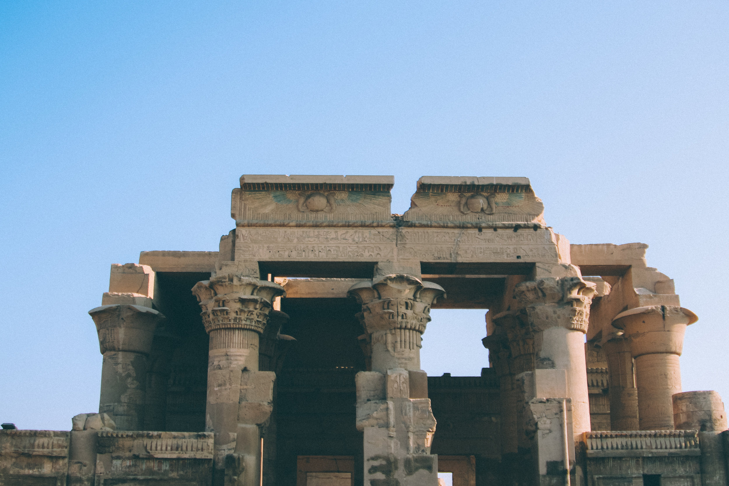 luxor-2.jpg