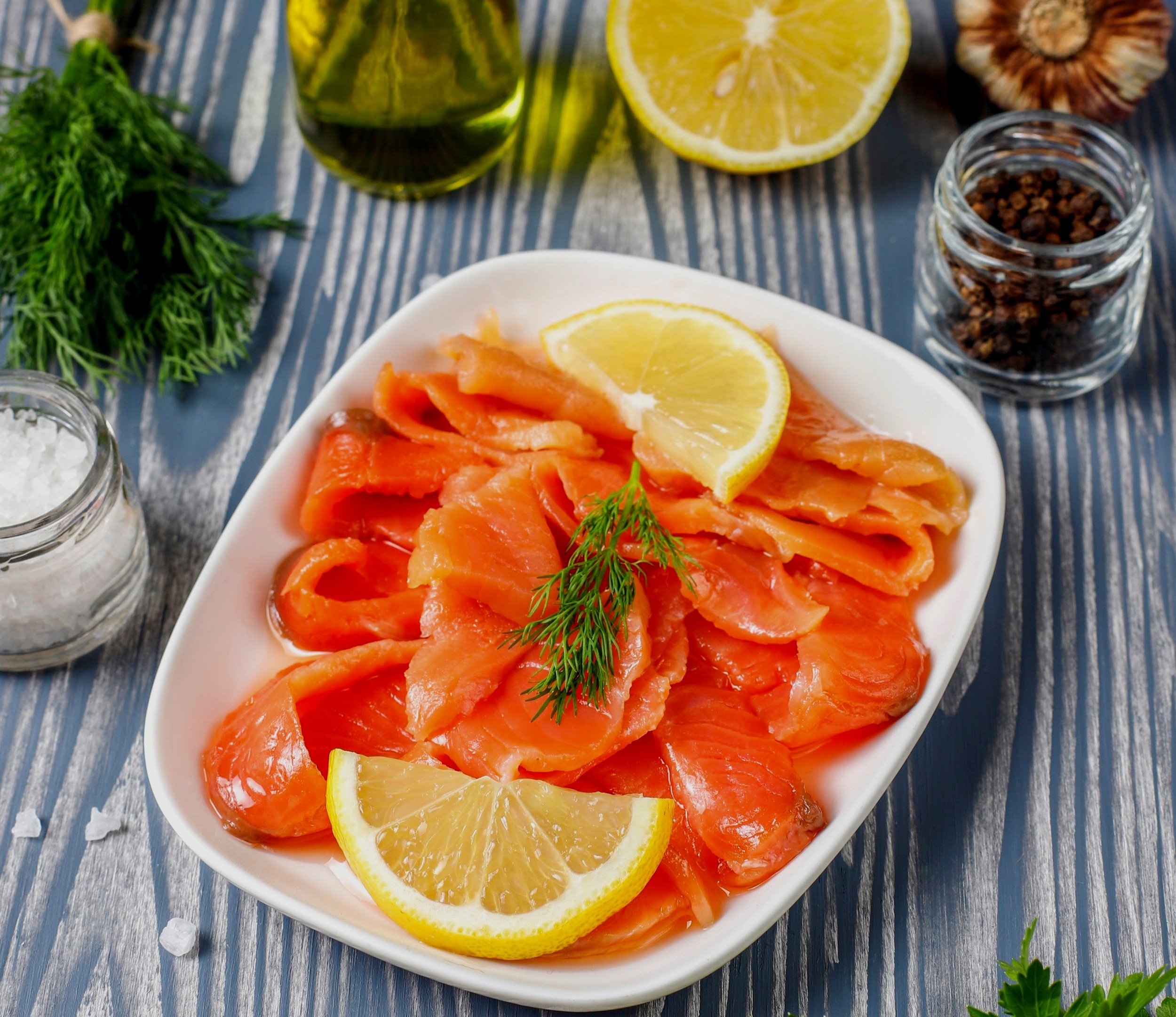 fresh-smoked-salmon-slices.jpg