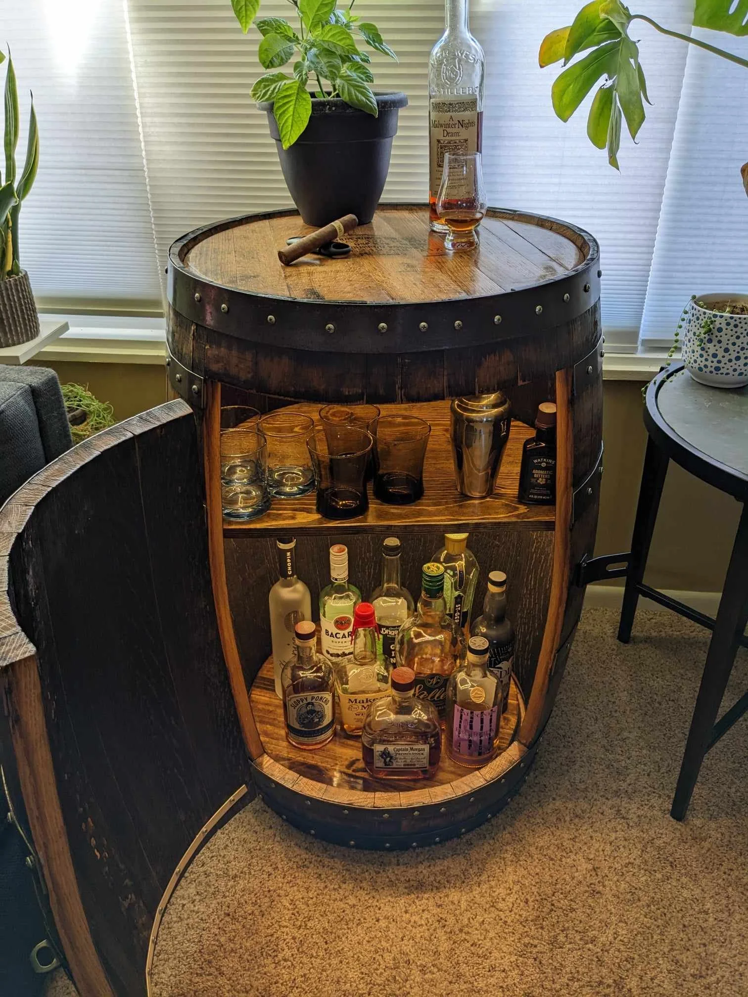 Bourbon Whiskey Barrel Liquor Leaf & Knot Woodworking