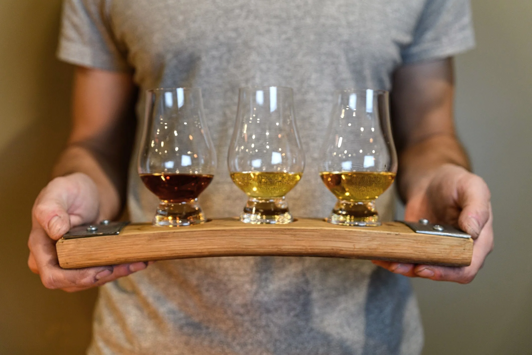 barrel+stave+whiskey+flight+tray+being+held.jpg