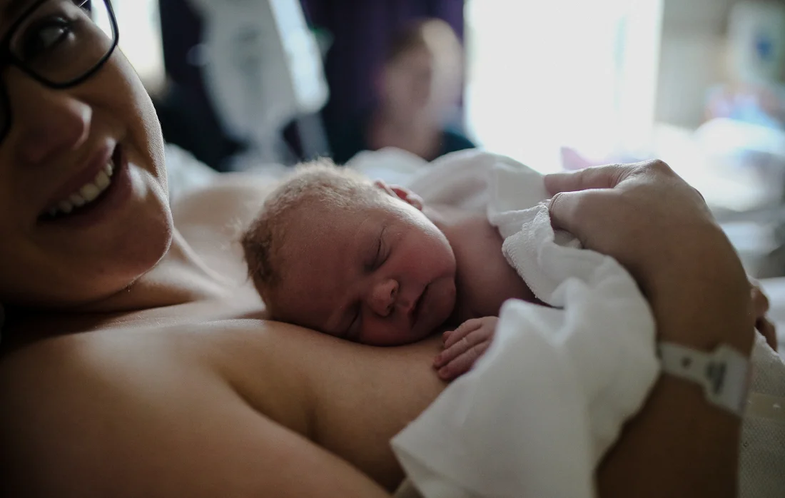 Eliza meeting her newborn Theodore&nbsp;